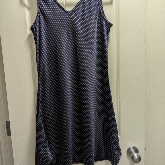 Halston Silk V Neck Bias Cut Chemise - Picture 5 of 8